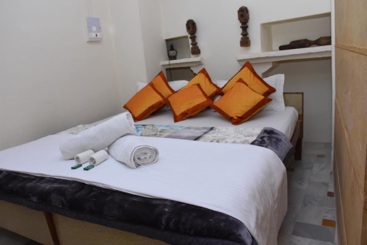 Rumi'S Home Stay Jaisalmer Ngoại thất bức ảnh